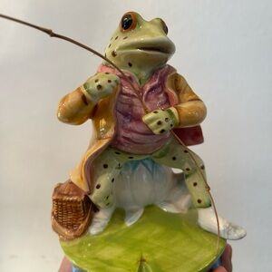 1977 Schmid Early Beatrix Potter Porcelain Musical Rotating Frog Figurine